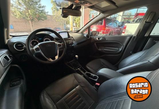 Autos - Ford Fiesta Titanium 2017 Nafta 97000Km - En Venta