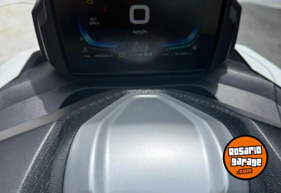 Motos - Voge Sr4 Max 2023 Nafta 3200Km - En Venta