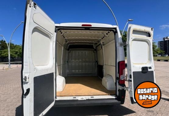 Utilitarios - Peugeot BOXER PREMIUM 2.2 HDI 2020 Diesel  - En Venta