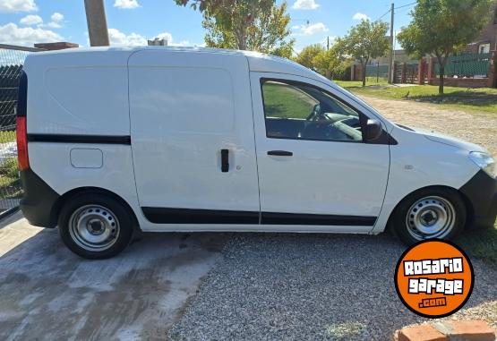 Utilitarios - Renault Kangoo 2020 Nafta 85000Km - En Venta