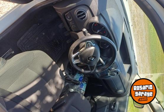 Utilitarios - Renault Kangoo 2020 Nafta 85000Km - En Venta