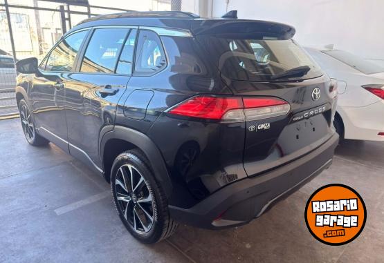 Autos - Toyota Corolla Cross SEG 2.0 CVT 2023 Nafta 65165Km - En Venta