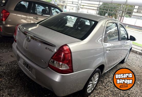 Autos - Toyota Etios XLS 1.5 4p 2015 Nafta 140000Km - En Venta