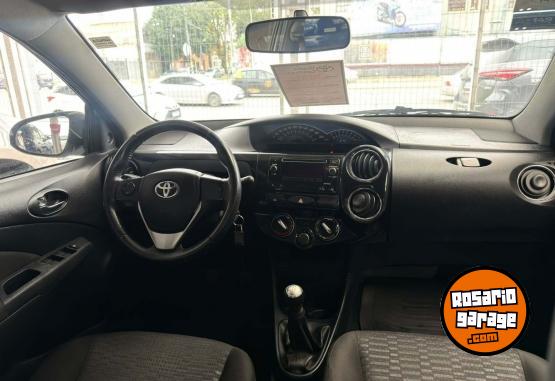 Autos - Toyota Etios XLS 1.5 4p 2015 Nafta 140000Km - En Venta