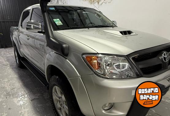 Camionetas - Toyota HILUX SRV 3.0 TDI 4X4 2006 Diesel 383000Km - En Venta