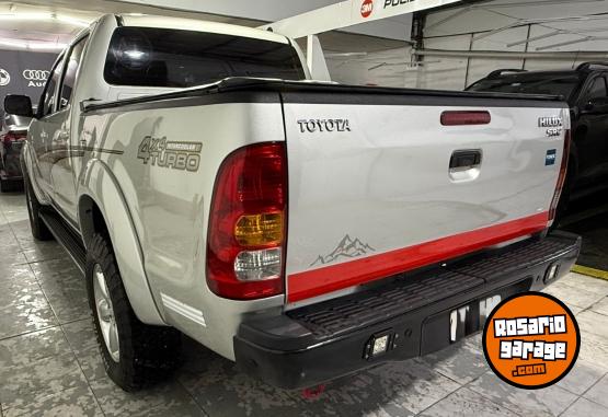 Camionetas - Toyota HILUX SRV 3.0 TDI 4X4 2006 Diesel 383000Km - En Venta