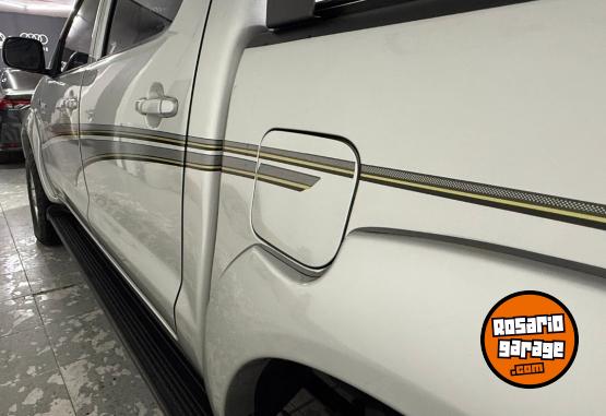 Camionetas - Toyota HILUX SRV 3.0 TDI 4X4 2006 Diesel 383000Km - En Venta