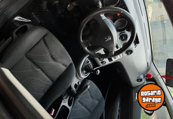 Autos - Peugeot 308 active 1.6 2016 Nafta 100000Km - En Venta