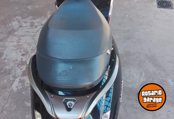 Motos - Motomel Strato Alpino 2024 Nafta 4900Km - En Venta