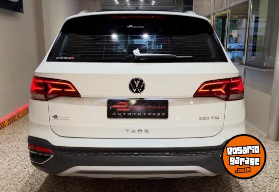 Autos - Volkswagen Taos Highline 2022 Nafta 65000Km - En Venta