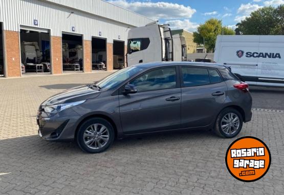 Autos - Toyota YARIS 2021 Nafta 48000Km - En Venta