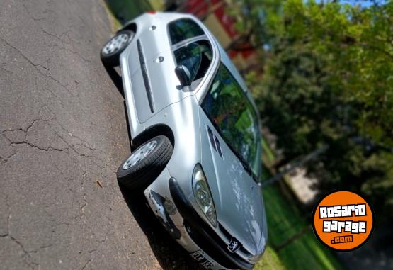 Autos - Peugeot 206 2004 Nafta 11111Km - En Venta