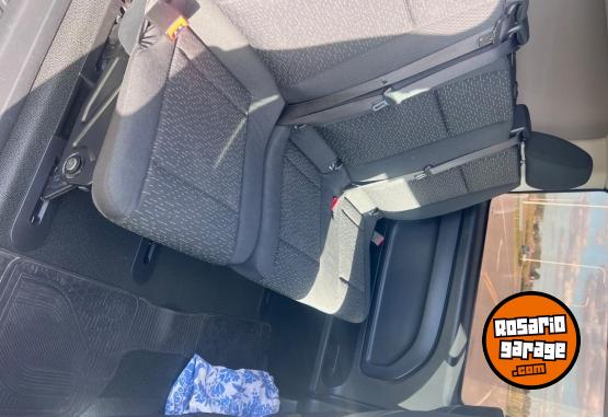 Autos - Mercedes Benz Vito 1.6, furg�n mixto 2021 Diesel 59000Km - En Venta