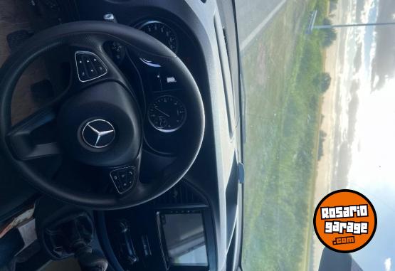 Autos - Mercedes Benz Vito 1.6, furg�n mixto 2021 Diesel 59000Km - En Venta