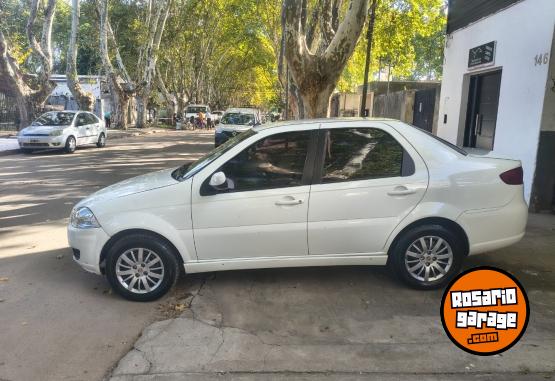 Autos - Fiat Siena ex 2014 GNC 141000Km - En Venta