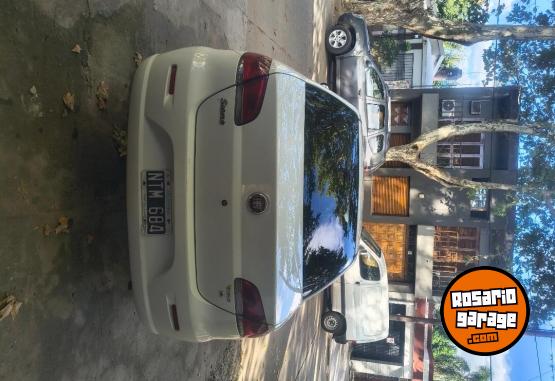 Autos - Fiat Siena ex 2014 GNC 141000Km - En Venta