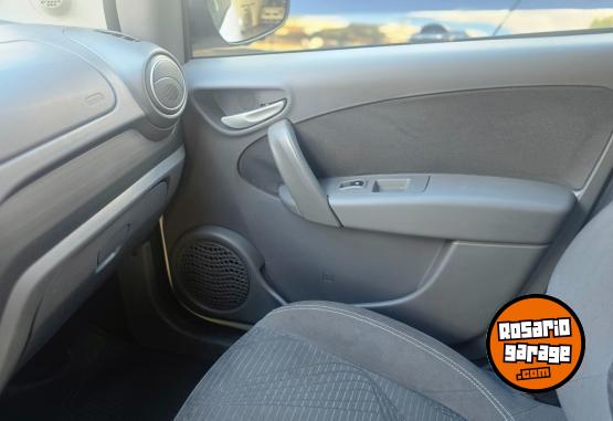Autos - Fiat PALIO ATRACTIVE 1,4 2014 Nafta  - En Venta