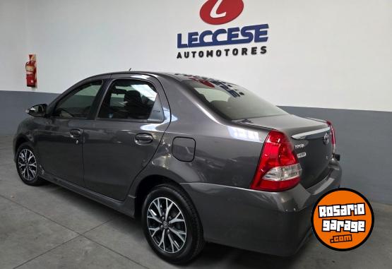 Autos - Toyota Etios 2021 Nafta 121000Km - En Venta