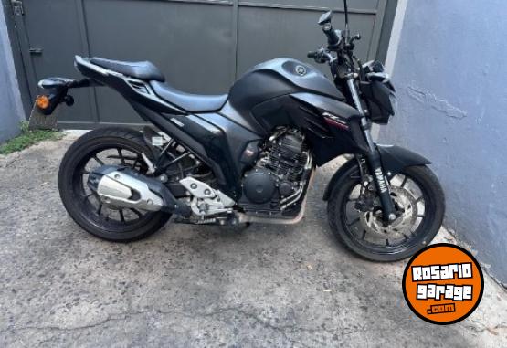 Motos - Yamaha YAHAMA 2021 Nafta 23000Km - En Venta