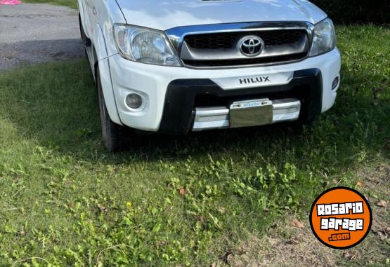 Camionetas - Toyota Hilux Srv 4x4 MT 2011 Diesel 330000Km - En Venta