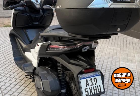 Motos - Voge sr4 max 2023 Nafta 9000Km - En Venta