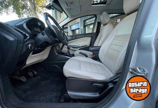 Autos - Ford Ecosport Titanium 2021 Nafta 83000Km - En Venta