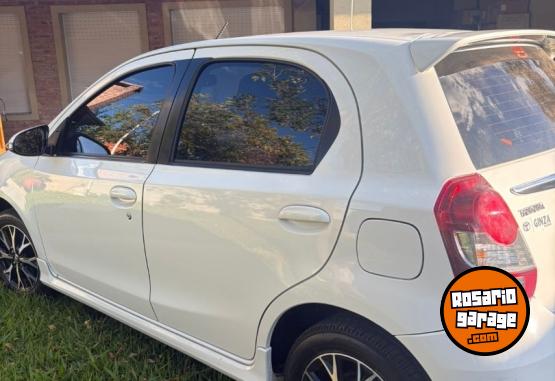 Autos - Toyota ETIOS XLS 2023 Nafta 83000Km - En Venta