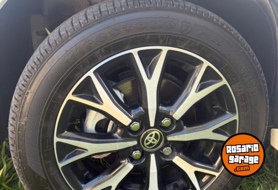 Autos - Toyota ETIOS XLS 2023 Nafta 83000Km - En Venta