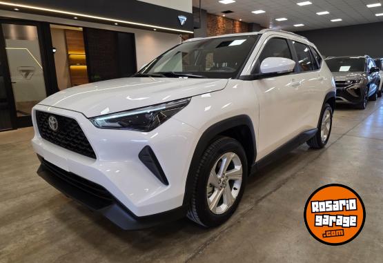 Autos - Toyota YARIS CROSS XLI CVT 0 KM 2026 Nafta 0Km - En Venta
