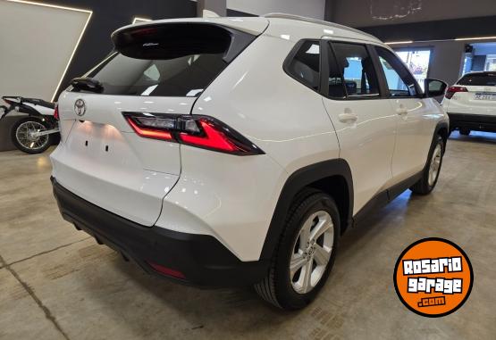 Autos - Toyota YARIS CROSS XLI CVT 0 KM 2026 Nafta 0Km - En Venta