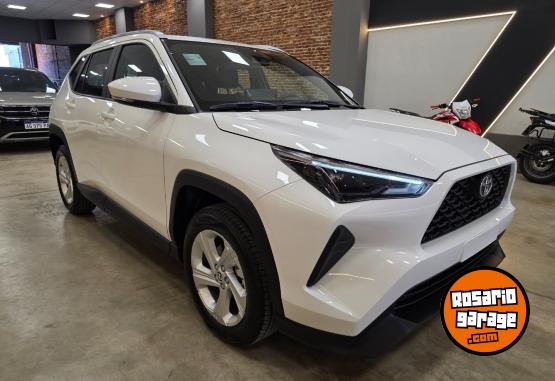 Autos - Toyota YARIS CROSS XLI CVT 0 KM 2026 Nafta 0Km - En Venta