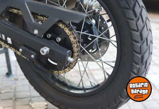 Motos - Royal Enfield HIMALYAN 411 2022 Nafta 26000Km - En Venta