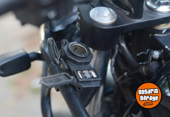 Motos - Royal Enfield HIMALYAN 411 2022 Nafta 26000Km - En Venta