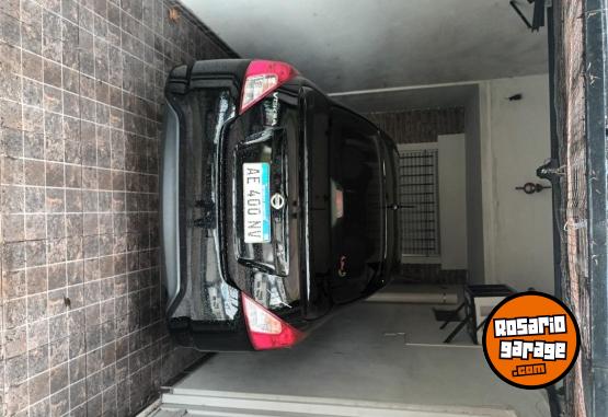 Autos - Nissan Versa Advance 2020 Nafta 83500Km - En Venta