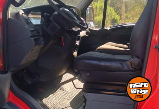 Camiones y Grúas - Vendo Usado - En Venta