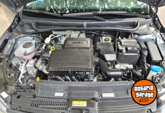 Autos - Volkswagen Polo Track 2023 Nafta 30000Km - En Venta