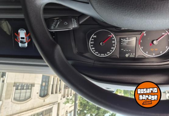 Autos - Volkswagen Polo Track 2023 Nafta 30000Km - En Venta