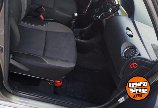 Autos - Toyota Etios 2016 Nafta 140000Km - En Venta