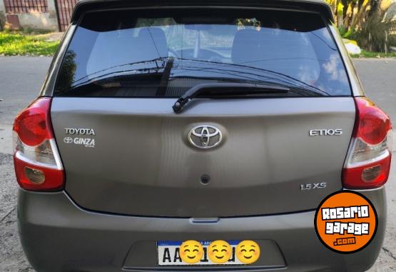 Autos - Toyota Etios 2016 Nafta 140000Km - En Venta