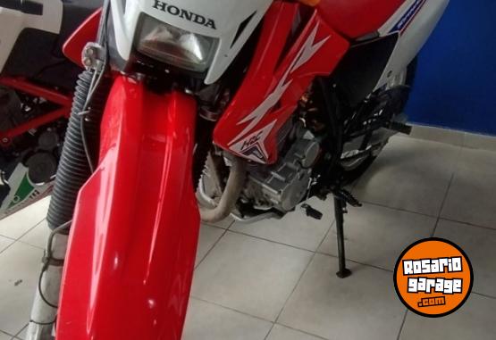 Motos - Honda Tornado 250 2020 Nafta 22000Km - En Venta