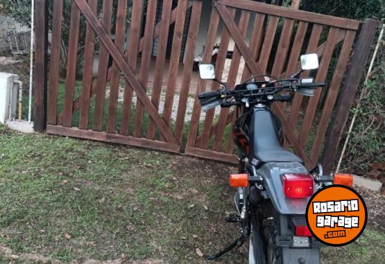 Motos - Suzuki DR 650 2024 Nafta 8000Km - En Venta