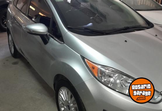 Autos - Ford Fiesta Titanium 2017 Nafta 77000Km - En Venta