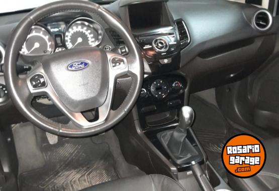 Autos - Ford Fiesta Titanium 2017 Nafta 77000Km - En Venta