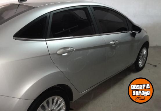Autos - Ford Fiesta Titanium 2017 Nafta 77000Km - En Venta