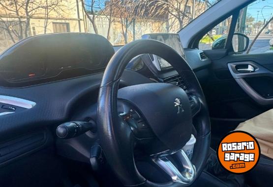 Autos - Peugeot 208 urban tech 2019 Nafta 105000Km - En Venta