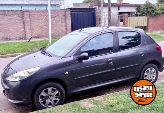 Autos - Peugeot 207 compact 2009 Nafta 188000Km - En Venta