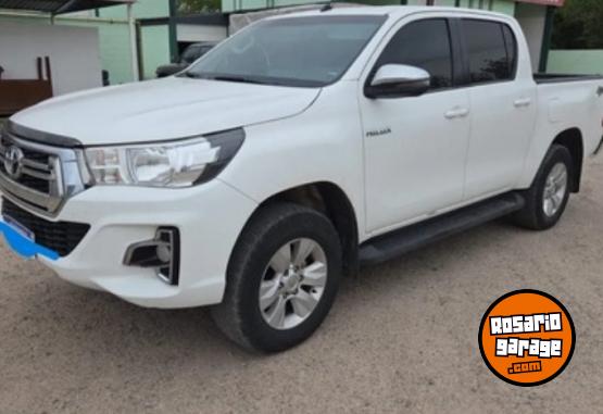 Camionetas - Toyota Hilux srv 2019 Diesel 150000Km - En Venta