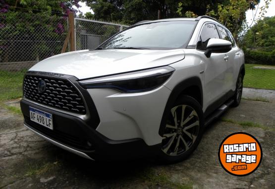 Autos - Toyota Corolla Cross SEG Hibr. 2022 Electrico / Hibrido 16900Km - En Venta