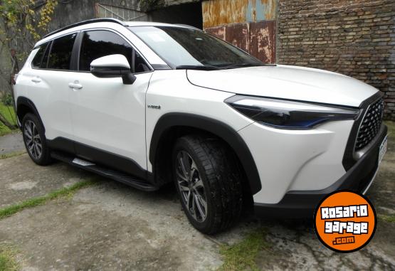 Autos - Toyota Corolla Cross SEG Hibr. 2022 Electrico / Hibrido 16900Km - En Venta