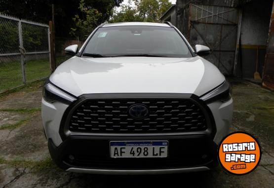 Autos - Toyota Corolla Cross SEG Hibr. 2022 Electrico / Hibrido 16900Km - En Venta